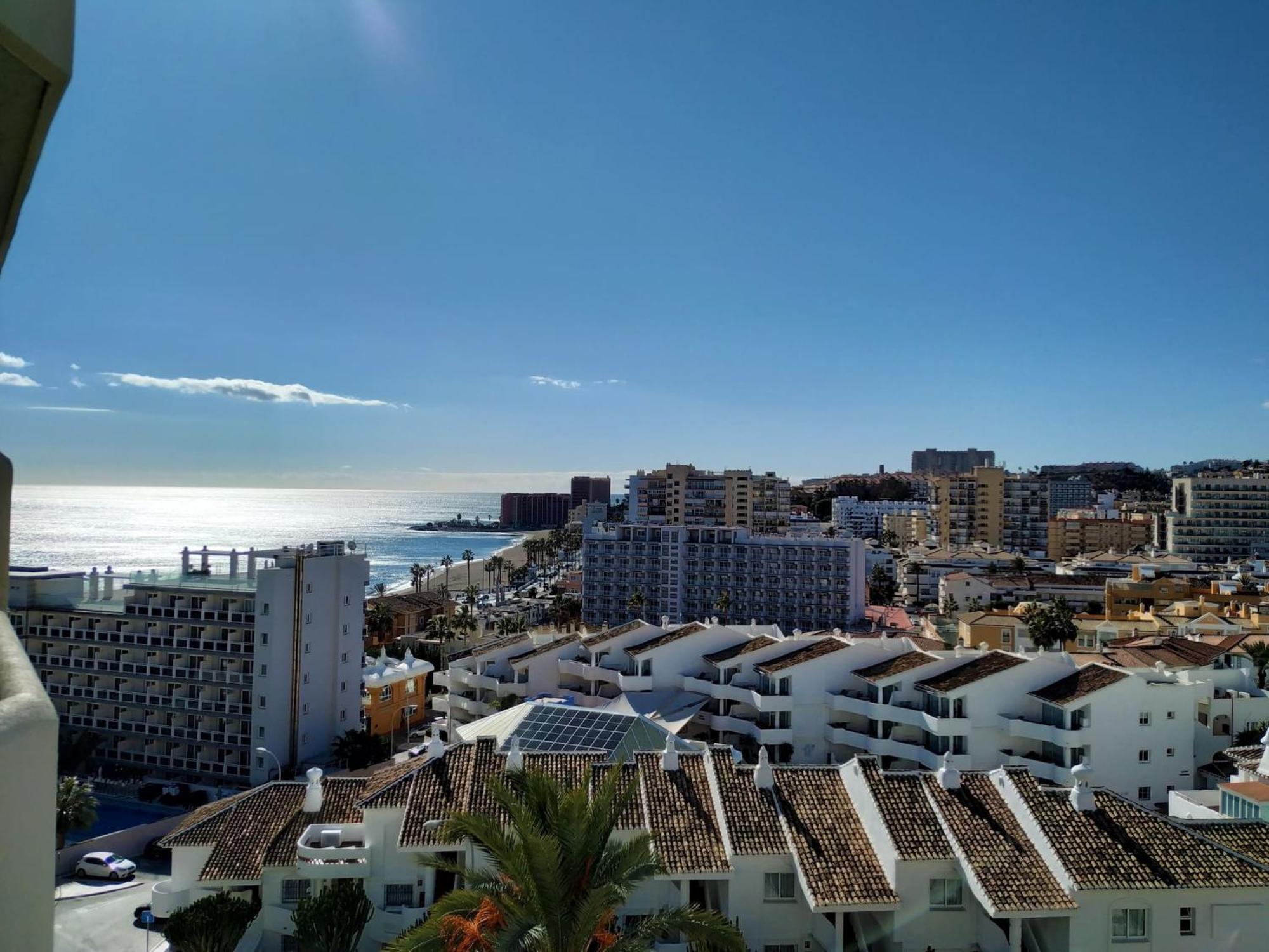 Deluxe Apartment In Benalbeach With Beach Views 베날마데나코스타 외부 사진